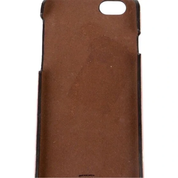 NEW GUCCI Graffati Pink and White Phone Case comes in retail box - Picture 2 of 5